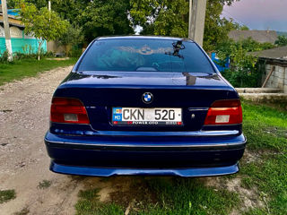 BMW 5 Series foto 7