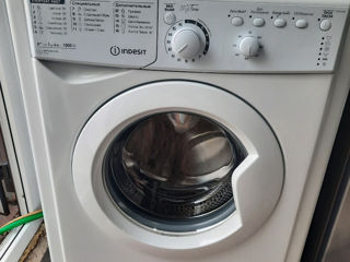 Indesit lucriaza bine foto 1