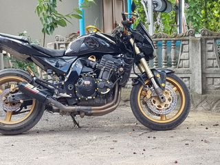 Kawasaki Z 1000 foto 2