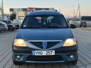 Dacia Logan foto 2