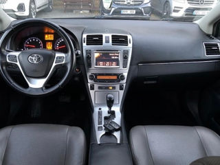 Toyota Avensis foto 4