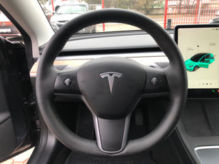 Tesla Model 3 foto 8