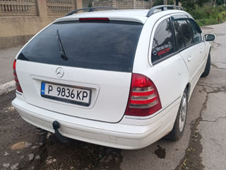 Mercedes C-Class foto 4