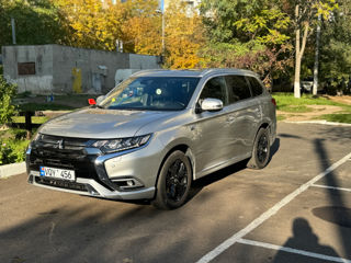 Mitsubishi Outlander foto 2