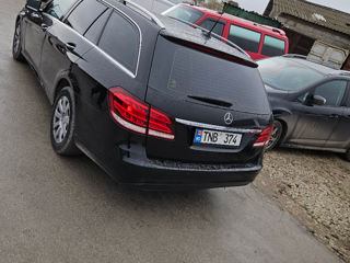 Mercedes E-Class foto 2