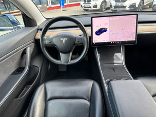 Tesla Model 3 foto 12