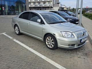 Toyota Avensis foto 7