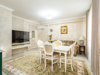 Apartament cu 2 camere, 72 m², Centru, Chișinău foto 5