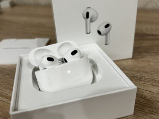 Наушники Apple AirPods 3 MagSafe foto 1