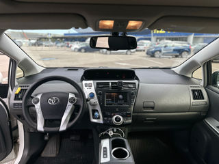 Toyota Prius + foto 8