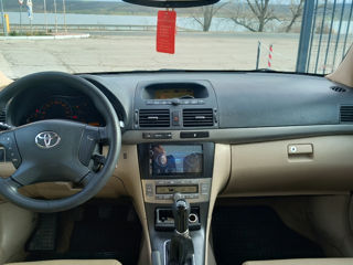 Toyota Avensis foto 7