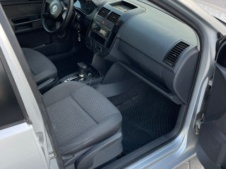 Volkswagen Polo фото 6
