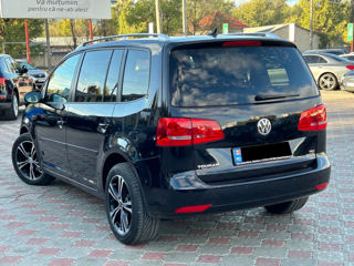 Volkswagen Touran foto 3