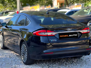 Ford Fusion foto 4