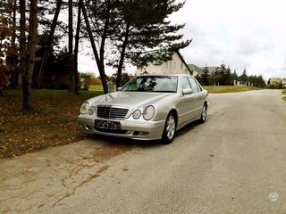 Mercedes E Class foto 1