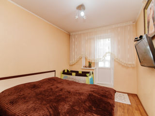 Apartament cu 3 camere, 71 m², Centru, Chișinău foto 3