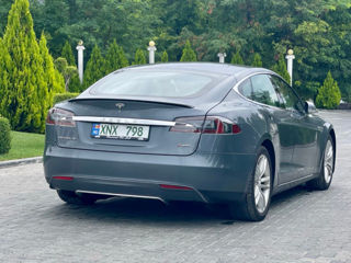 Tesla Model S foto 4