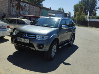 Mitsubishi Pajero Sport foto 4