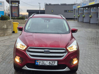 Ford Kuga foto 2