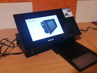 Цифровая фоторамка с фотопринтером Sony DPP-F700