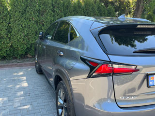 Lexus NX Series foto 1