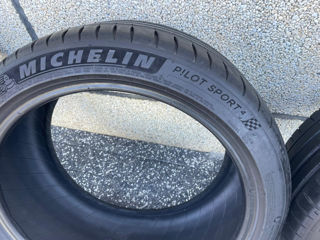255 40 19R Michelin