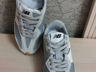 Adidași New Balance 327 foto 3