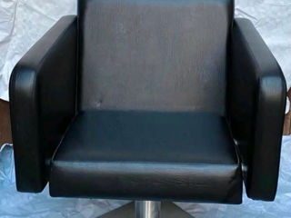 Парикмахерское кресло foto 1