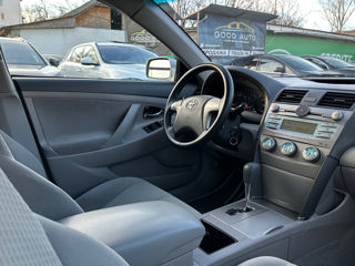 Toyota Camry foto 13