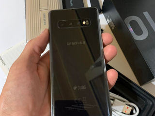Samsung S10