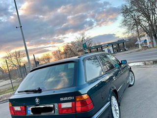 BMW 5 Series foto 6