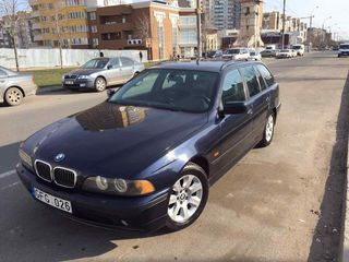 BMW 5 Series foto 8