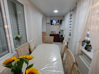 Apartament cu 3 camere, 82 m², Periferie, Ialoveni foto 4