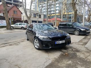 BMW 5 Series foto 1