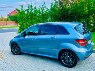 Mercedes B-Class foto 4