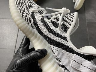 Adidas Yeezy Boost 350 "Zebra" Women's foto 6