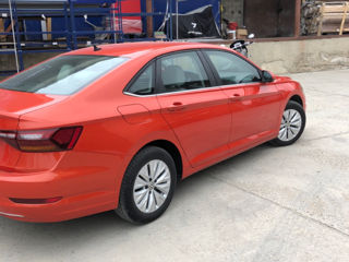 Volkswagen Jetta foto 6