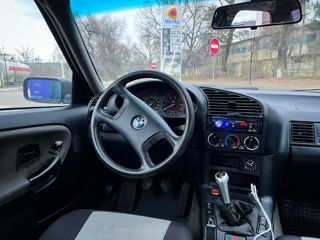 BMW 3 Series foto 10