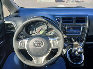 Toyota Verso-S foto 7