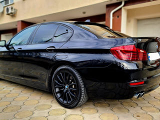 BMW 5 Series foto 2