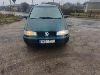 Volkswagen Sharan foto 2