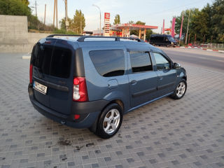 Dacia Logan foto 4