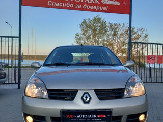 Renault Clio foto 2