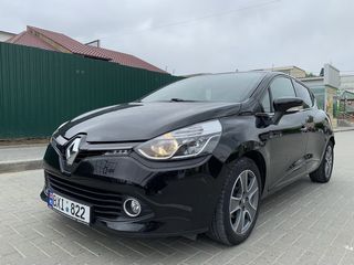 Renault Clio foto 1