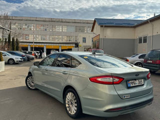 Ford Fusion foto 2