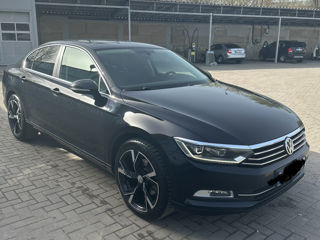 Volkswagen Passat foto 1