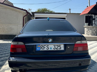 BMW 5 Series foto 5