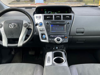 Toyota Prius + foto 9