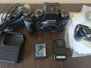 Vind Fujifilm X-T2 in stare foarte buna are in complect toate accesoriile. foto 2