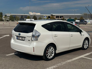 Toyota Prius + foto 4